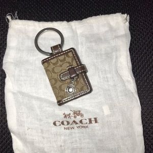 COACH brown photo key fob